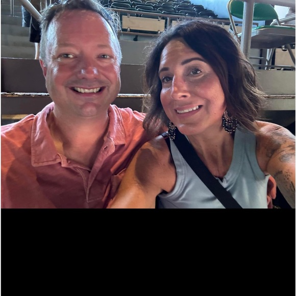 Meet your Posher, Tara - Picture 2 of 2